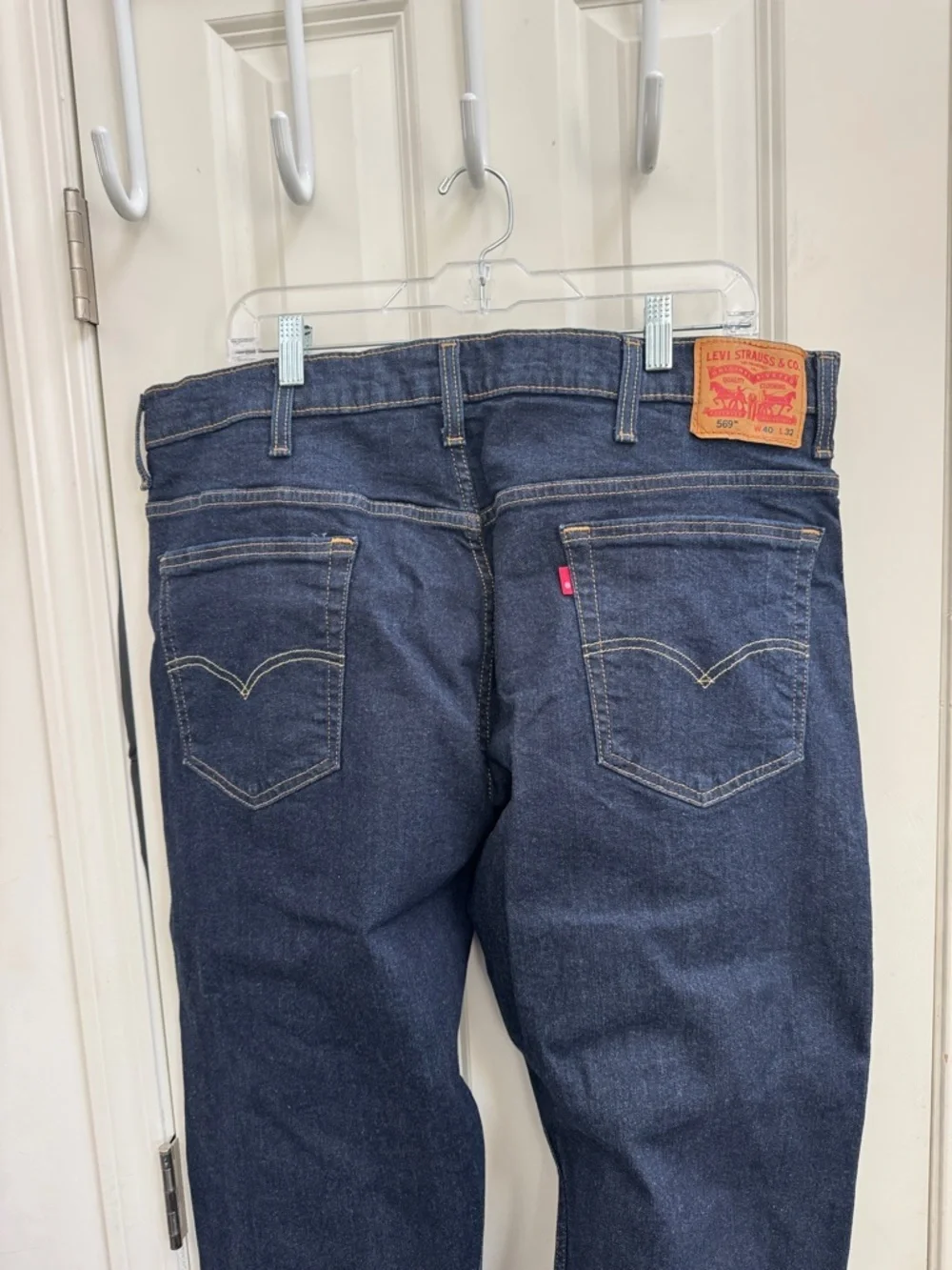 Levi's 569 Men's Relaxed Jeans in Dark Blue Denim